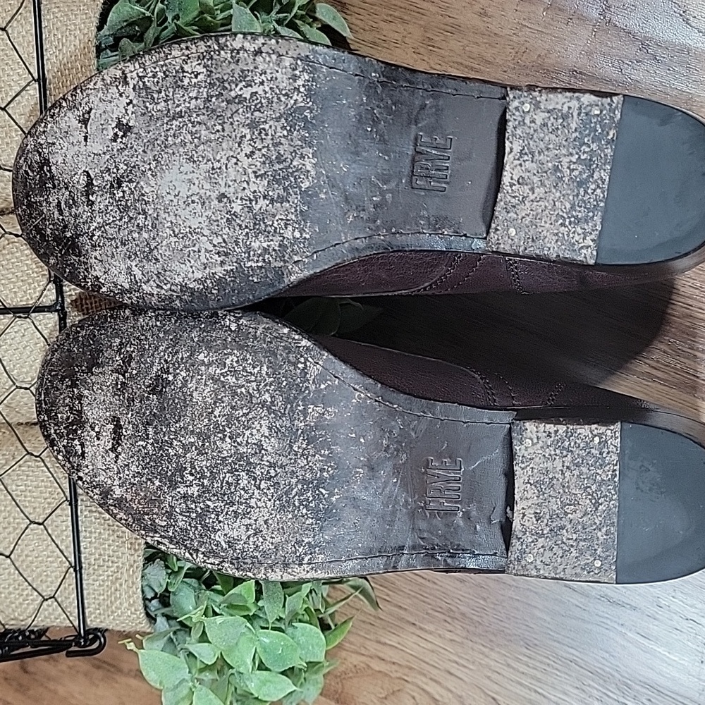 Vintage Frye Carson Dark Brown Leather Lace Up Booties - Picture 9 of 16